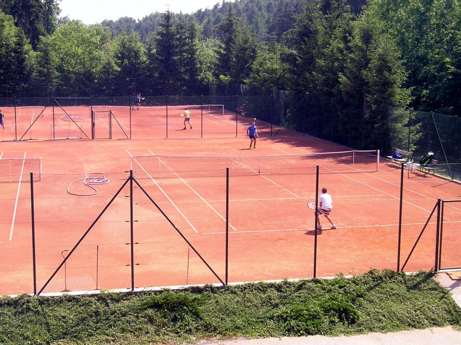 Výsledky tenisového turnaje ve dvouhře 2015