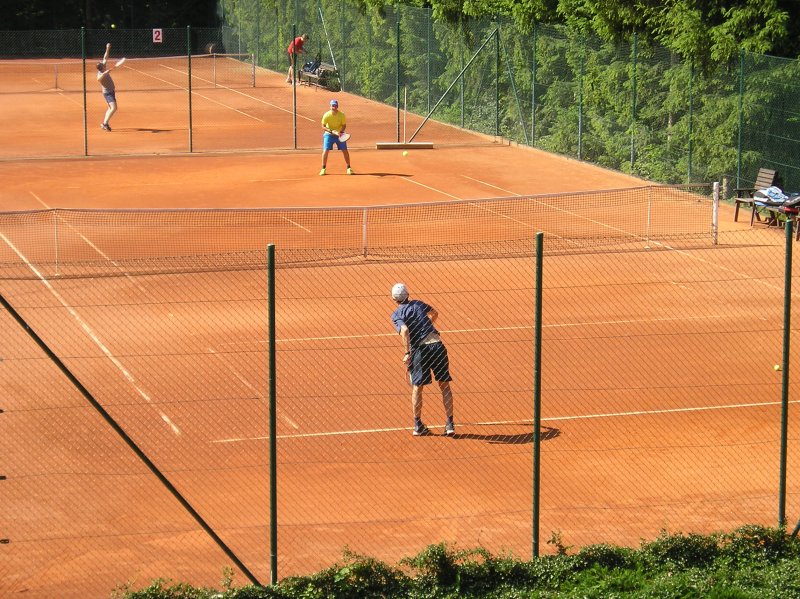 Tenisový turnaj dospělí